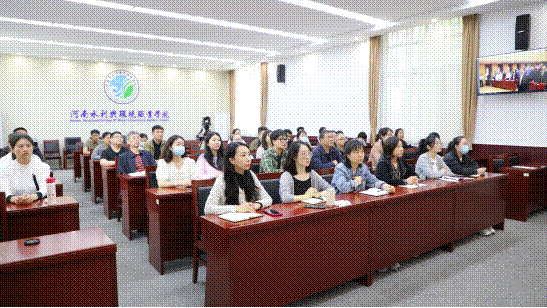 https://www.hwec.edu.cn/__local/C/05/38/7762F13496AC2FA0CA1BE89EC8D_AF7A6584_A4E39.png